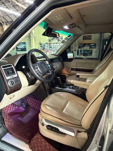 $9300 Reng Rover Vogue 08ឡើង010 V8សាំង ឯកសារគ្រប់ ម្ចាស់ផ្ទាល់ ធានាម៉ាសុីនប្រអប់លេខអេម