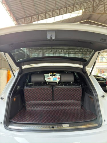 មកដល់ហើយឡានស្អាត Audi Q7 Year 2011 S line
