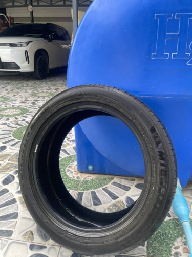 សំបកកង់សល់១គ្រាប់ Brand Michelin Primacy 4