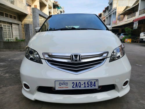 លក់ELYSIONឆ្នាំ06.កៅអី3ជួរ.មានរំលោះ.រឺ.ប្តួរទ្បានបាន