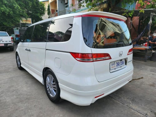 លក់ELYSIONឆ្នាំ06.កៅអី3ជួរ.មានរំលោះ.រឺ.ប្តួរទ្បានបាន