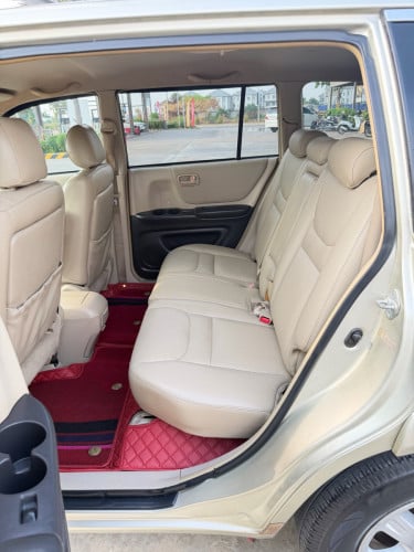 ឡានលក់ Highlander ឆ្នាំ2003