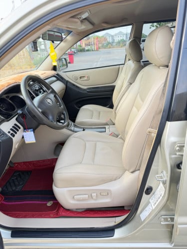 ឡានលក់ Highlander  ឆ្នាំ2003