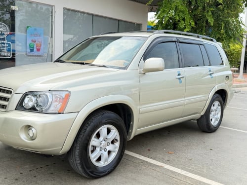 ឡានលក់ Highlander  ឆ្នាំ2003