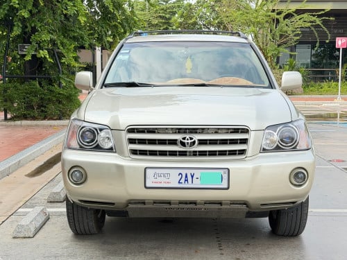 ឡានលក់ Highlander  ឆ្នាំ2003
