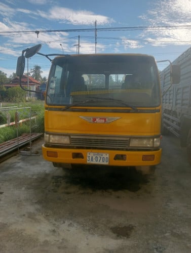 ឡានHINOលក់