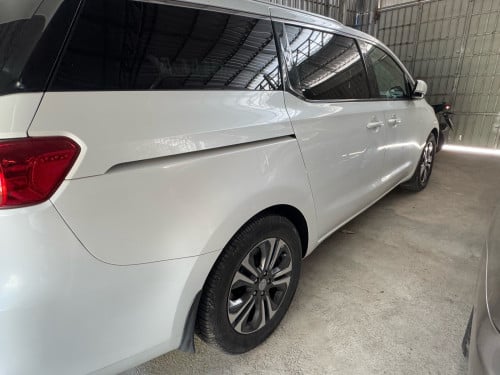 លក់/សាង Kia Carnival 2019 full ពេញ 2AW សាំង