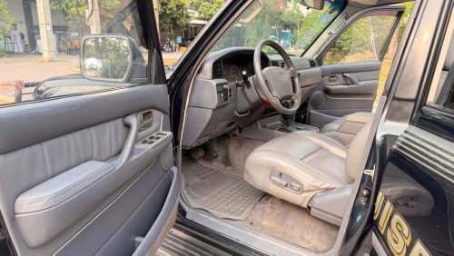 ថ្មីណាស់ Landcruiser 96 ម៉ាស៊ូត ម៉ាសុីនធំ Full