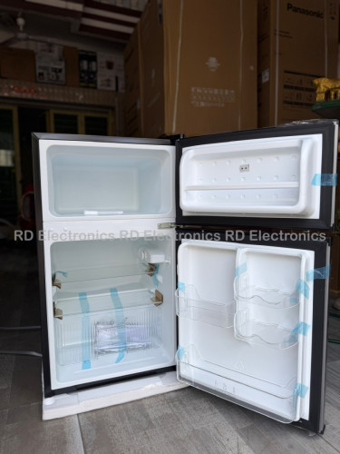 ទូទឹកកកMidea ខ្នាតតូច ទ្វា២ ស្អាតខ្លាំង