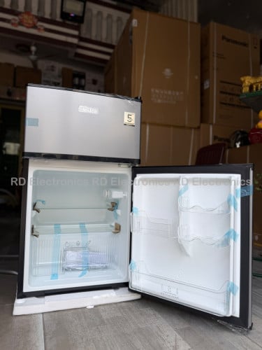 ទូទឹកកកMidea ខ្នាតតូច ទ្វា២ ស្អាតខ្លាំង