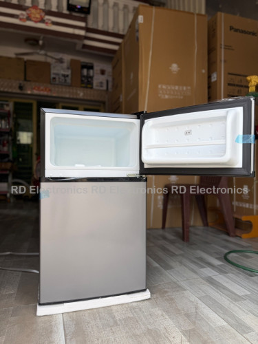 ទូទឹកកកMidea ខ្នាតតូច ទ្វា២ ស្អាតខ្លាំង