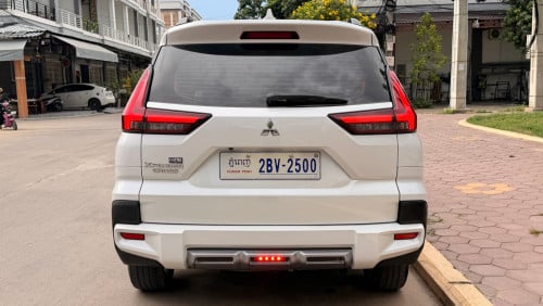 មហាសែនថ្មី Mitsubishi X-Pander Cross 2023 ហ្សុីន១ជុំ
