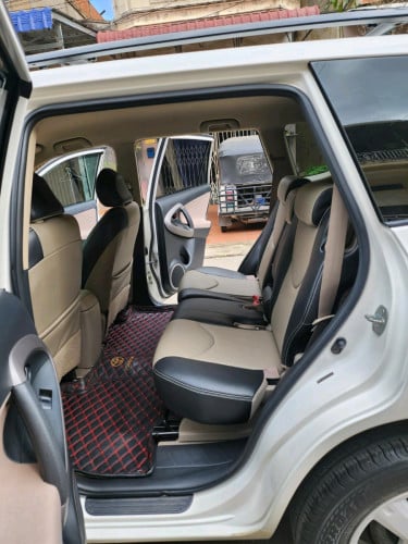 លក់RAV4 ឆ្នាំ06ប៉ុង១.រំលោះសុទ្ធរឺវ៉ៃដូរបាន.គ្រប់សារីនឹងខេត្ត