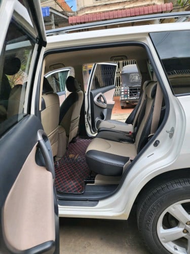 លក់RAV4 ឆ្នាំ06ប៉ុង១.រំលោះសុទ្ធរឺវ៉ៃដូរបាន.គ្រប់សារីនឹងខេត្ត