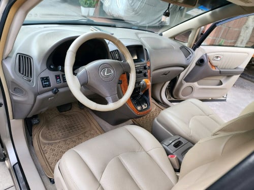 លក់RX300 ឆ្នាំ03 coach.រំលោះសុទ្ធរឺវ៉ៃដូរបាន.គ្រប់សារីនឹងខេត្ត