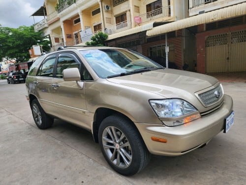លក់RX300 ឆ្នាំ03 coach.រំលោះសុទ្ធរឺវ៉ៃដូរបាន.គ្រប់សារីនឹងខេត្ត