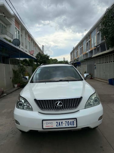 លក់ប្រញ៉ាប់លុយ RX330 04 ប៉ុង1 ធានាឡាននៅថ្មីម្ចាស់ដើមលក់21000$ចចារ