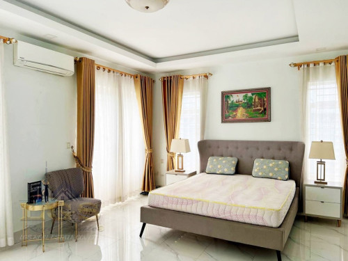 វីឡាភ្លោះ កែង សម្រាប់ជួល | Twin Villa Corner for Rent