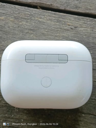 Airpods pro 2 Type C នៅស្អាត95 អត់ប្រអប់ រូបភាពដូចក្នុងរូប..