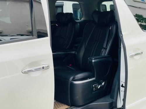 ALPHARD 2010 For Rent /出租