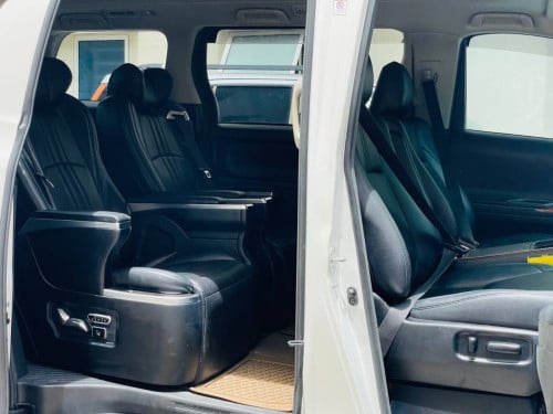 ALPHARD 2010 For Rent /出租