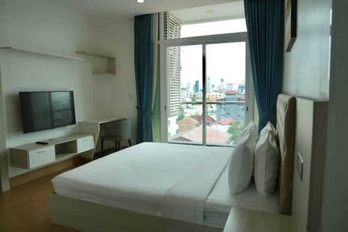 Beautiful 2-bedroom Apartment in BKK1