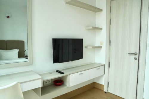 Beautiful 2-bedroom Apartment in BKK1
