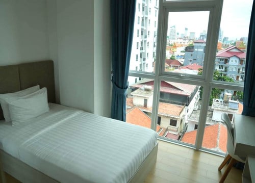 Beautiful 2-bedroom Apartment in BKK1