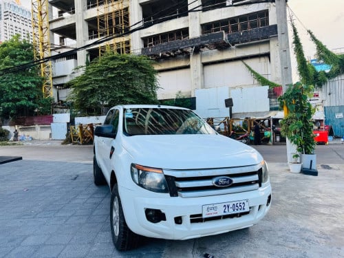 Ford 2014 XLT លេខដៃ ប៉ុង១ ឆ្វេងសុីន