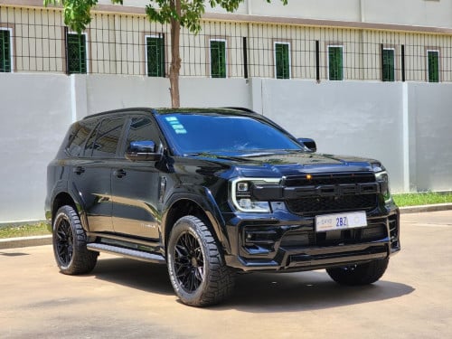 FORD EVEREST TITANIUM 2023 (លេងគ្រឿងកប់)