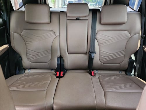 FORD EVEREST TITANIUM 2023 (លេងគ្រឿងកប់)