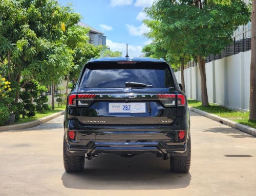 FORD EVEREST TITANIUM 2023 (លេងគ្រឿងកប់)