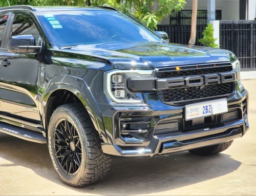 FORD EVEREST TITANIUM 2023 (លេងគ្រឿងកប់)