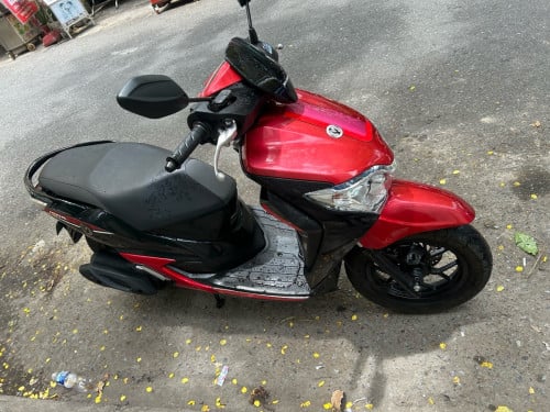Honda moove year 2015 មានពន្ធ