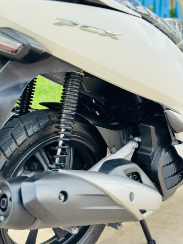 HONDA PCX 020 ជប៉ុនសុទ្ធ100%125cc ម៉ាសុីនតាន់ហាប់នែនស្ងាត់សំណុំហ្សីន98%ធានាមិនលាន់មិនហុយមានពន្ធ