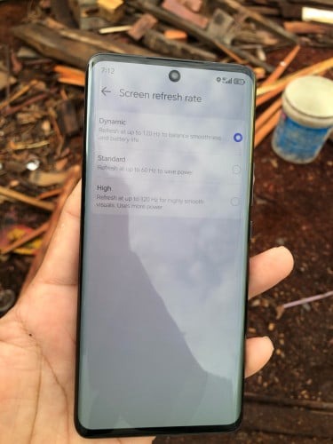 Honor 50 នៅល្មមប្រើស្ទើតួតិចៗអេក្រង់ស្អាតអត់ដានសសៃសក់តិចៗ