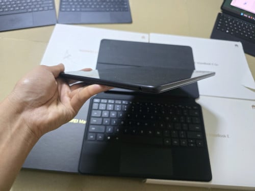 Huawei matebook E 2022 12.6" 2.5k OLED i7-11th 16G/512G