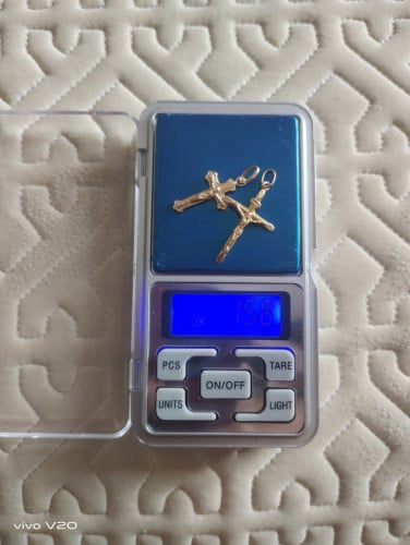 I am sale my 2 jewelry pendant 100% real Gold 750 18k original Gold