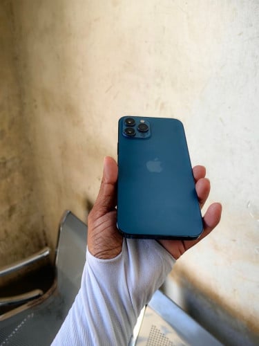 IP 12 PM (LL/A)/Ram: 6GB/Memory: 128GB