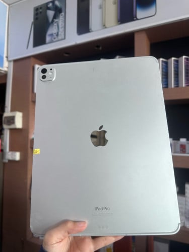 iPad Pro M4 256g 13in 859$