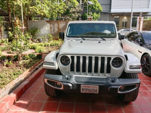 Jeep Sahara hybrid ម្ចាស់គាត់ត្រូវការលក់វិញ ឡានដាក់មកតែគ្មានអ្នកជិះ