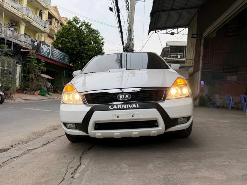 Kia carnival 2012full option