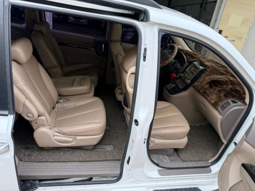 Kia carnival 2012full option