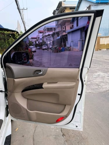 Kia carnival 2012full option