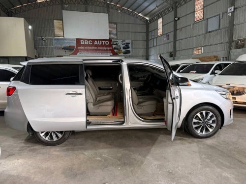 Kia carnival 2015