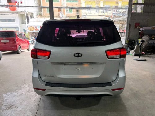 Kia carnival 2015