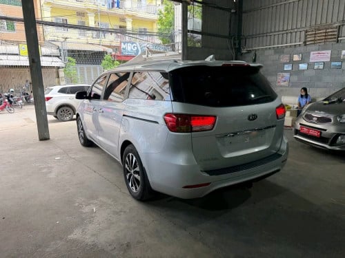 Kia carnival 2015