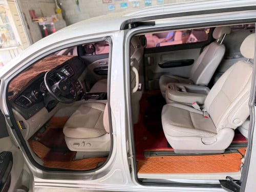 Kia carnival 2015