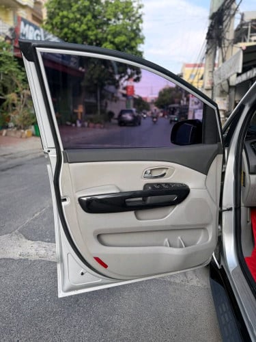 Kia carnival 2015