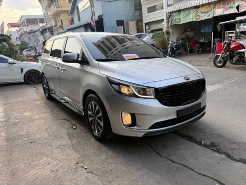 Kia carnival 2015